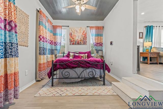 718 Pine St, Gilmer, TX 75644
