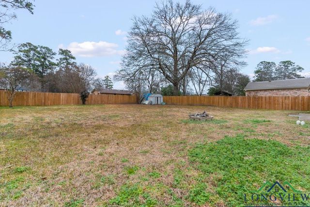 718 Pine St, Gilmer, TX 75644