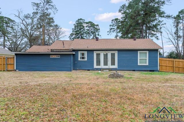718 Pine St, Gilmer, TX 75644