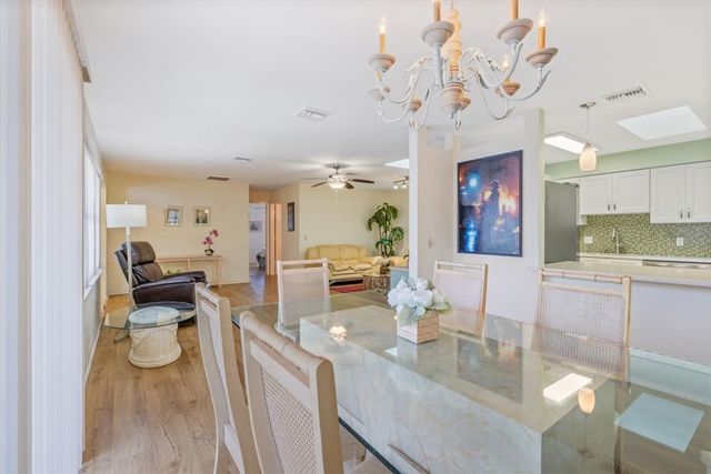 635 Centre Court SW 101, Vero Beach, FL 32962