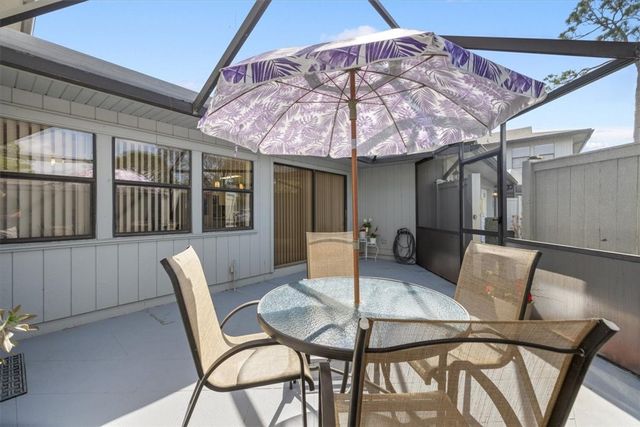 635 Centre Court SW 101, Vero Beach, FL 32962