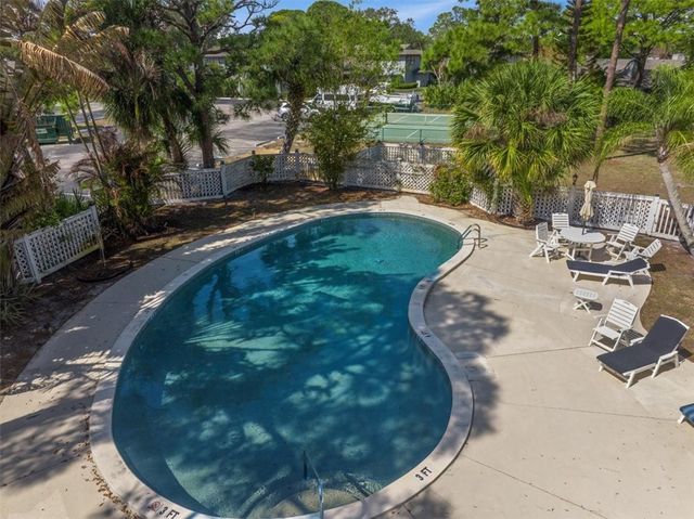 635 Centre Court SW 101, Vero Beach, FL 32962