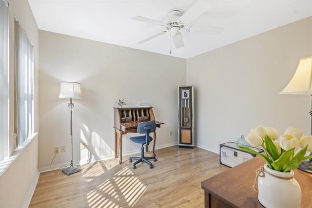 635 Centre Court SW 101, Vero Beach, FL 32962