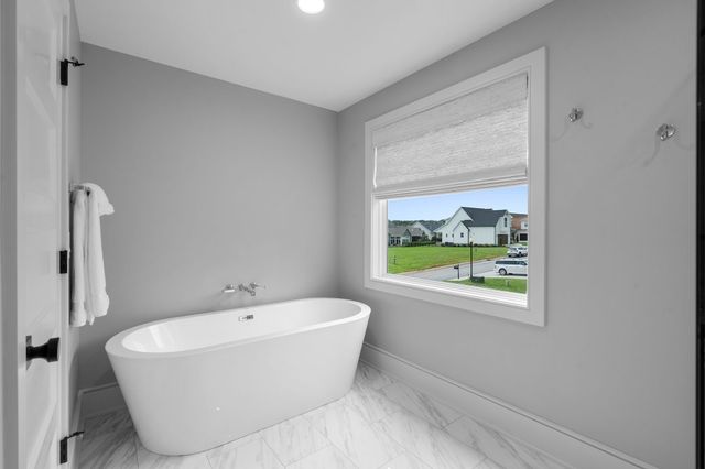 155 Hammock Dr, Winchester, TN 37398