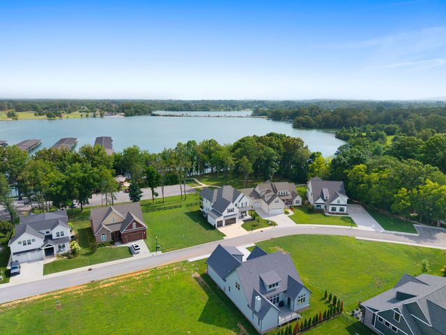 155 Hammock Dr, Winchester, TN 37398
