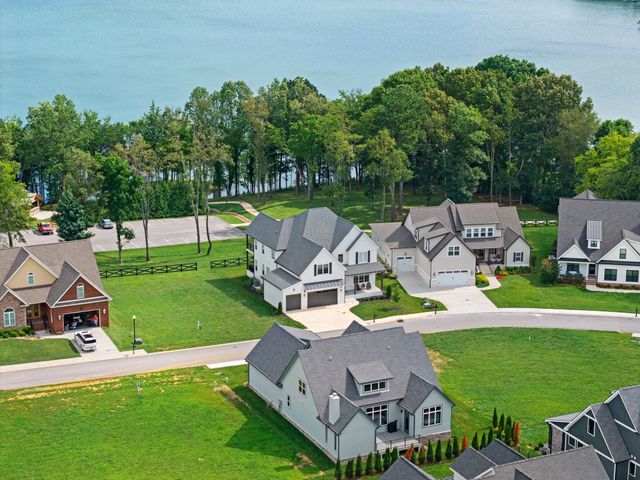155 Hammock Dr, Winchester, TN 37398