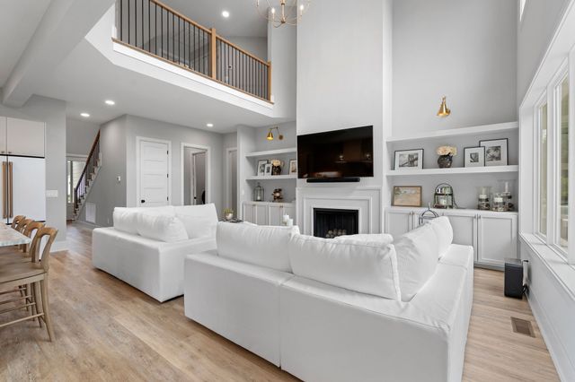 155 Hammock Dr, Winchester, TN 37398