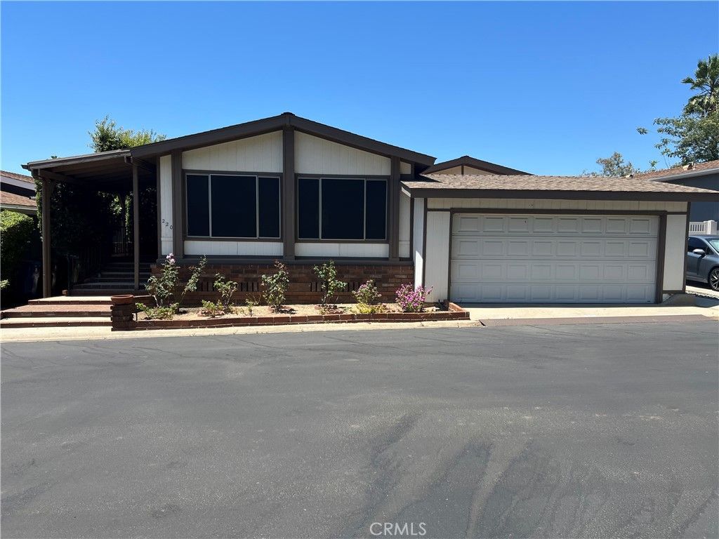 15455 Glenoaks 220, Sylmar, CA 91342