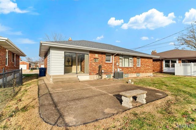 5938 Keith Place, St Louis, MO 63109