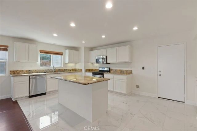 33980 Petunia, Murrieta, CA 92563