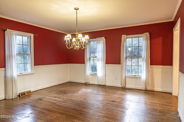 102 James Creek Road, Southern Pines, NC 28387