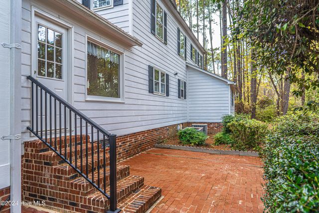 102 James Creek Road, Southern Pines, NC 28387