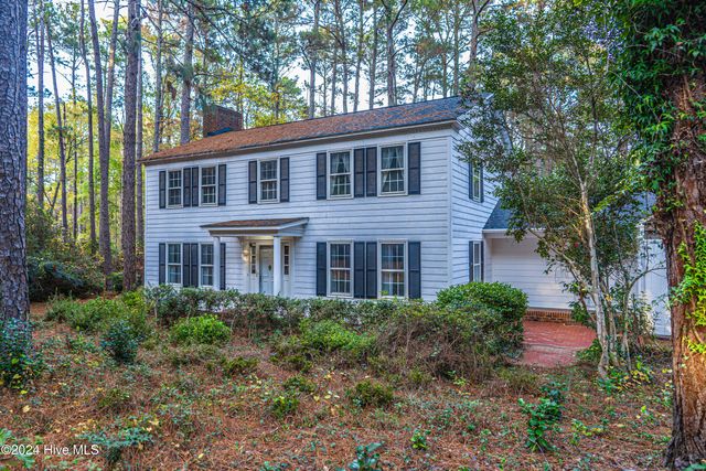 102 James Creek Road, Southern Pines, NC 28387