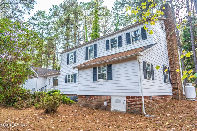 102 James Creek Road, Southern Pines, NC 28387