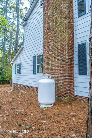 102 James Creek Road, Southern Pines, NC 28387