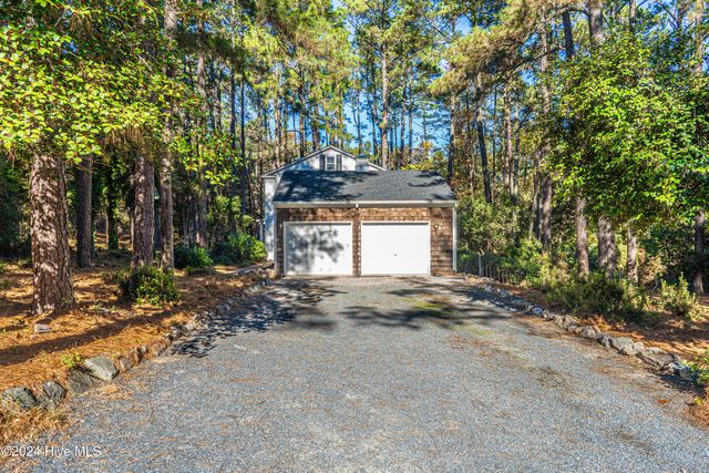 102 James Creek Road, Southern Pines, NC 28387