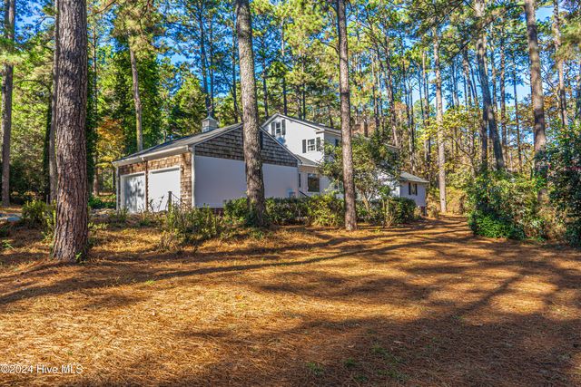 102 James Creek Road, Southern Pines, NC 28387