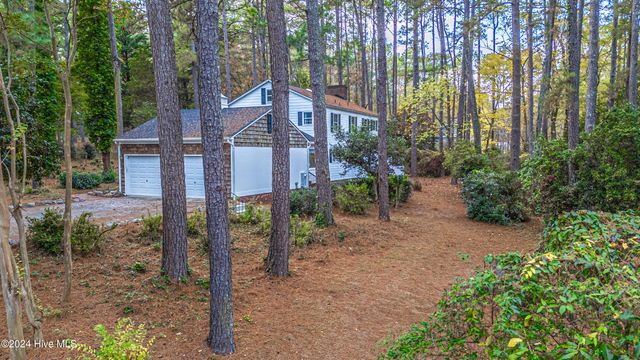 102 James Creek Road, Southern Pines, NC 28387
