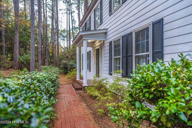102 James Creek Road, Southern Pines, NC 28387