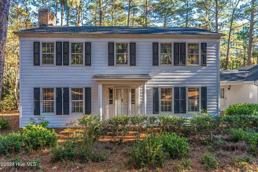 102 James Creek Road, Southern Pines, NC 28387