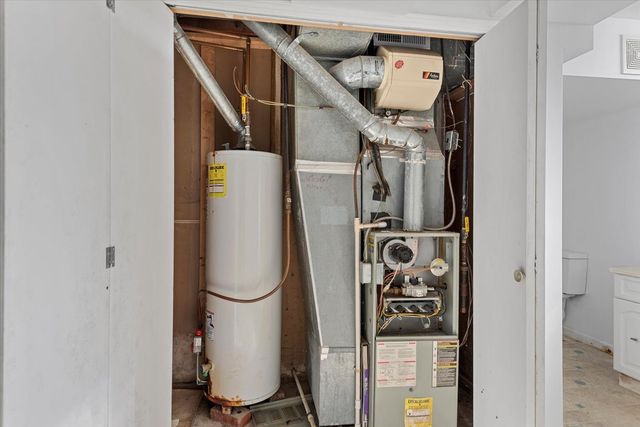 2919 Wasson Way, Decatur, IL 62521