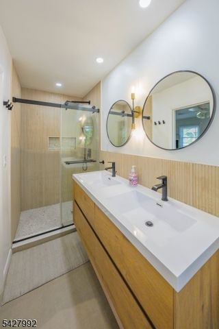 67 Woodbine Cir, New Providence Boro, NJ 07974