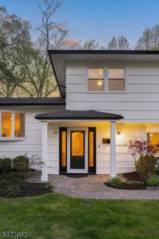 67 Woodbine Cir, New Providence Boro, NJ 07974