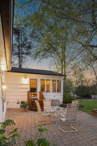 67 Woodbine Cir, New Providence Boro, NJ 07974