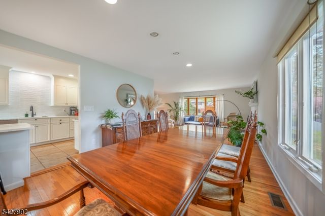 67 Woodbine Cir, New Providence Boro, NJ 07974