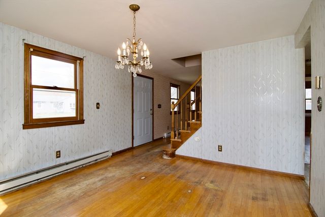 21 Carmel Ln, Agawam, MA 01030