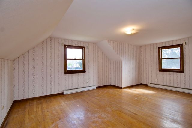 21 Carmel Ln, Agawam, MA 01030