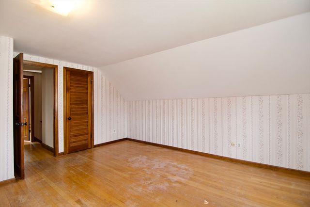 21 Carmel Ln, Agawam, MA 01030
