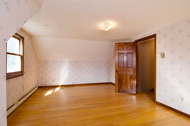 21 Carmel Ln, Agawam, MA 01030
