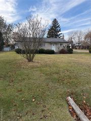 28475 Norwood Avenue, Warren, MI 48092