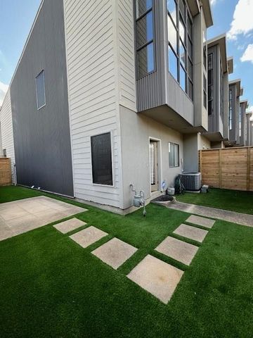 1045 Bonner Street, Houston, TX 77007