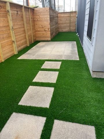 1045 Bonner Street, Houston, TX 77007