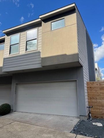 1045 Bonner Street, Houston, TX 77007