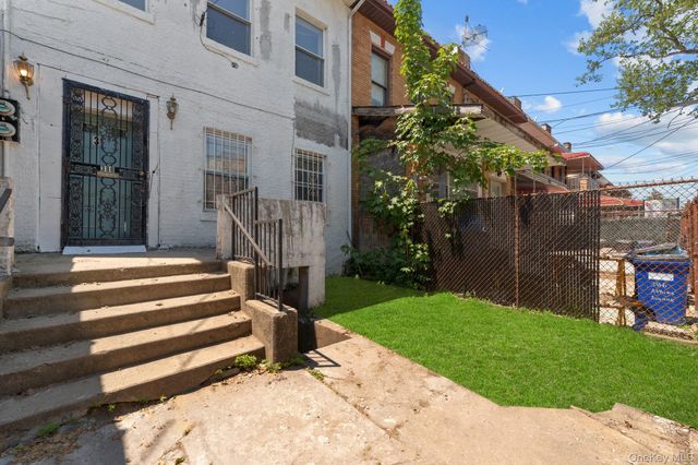 388 Atkins Avenue, Brooklyn, NY 11208