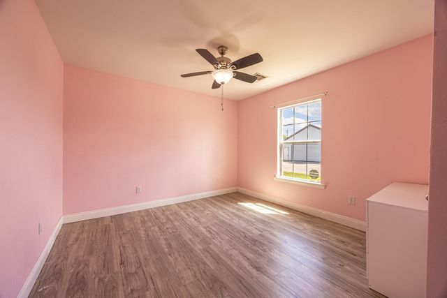 614 Lafourche St, Lockport, LA 70374