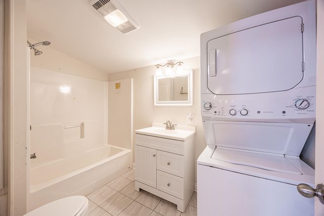 614 Lafourche St, Lockport, LA 70374