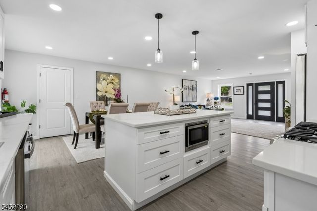 26 Hunterdon Rd, West Orange Twp., NJ 07052