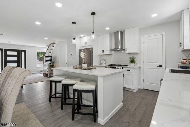 26 Hunterdon Rd, West Orange Twp., NJ 07052