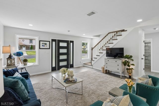 26 Hunterdon Rd, West Orange Twp., NJ 07052