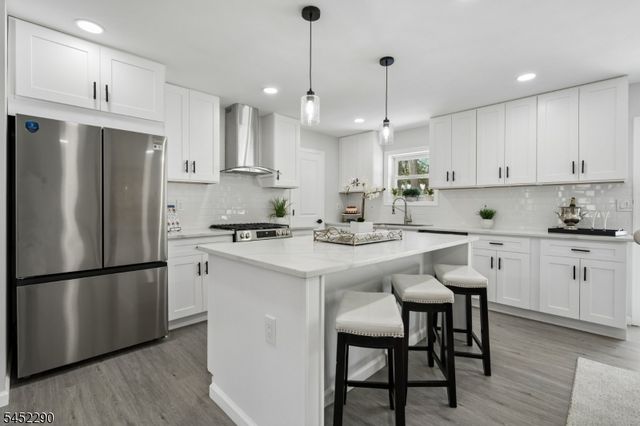 26 Hunterdon Rd, West Orange Twp., NJ 07052