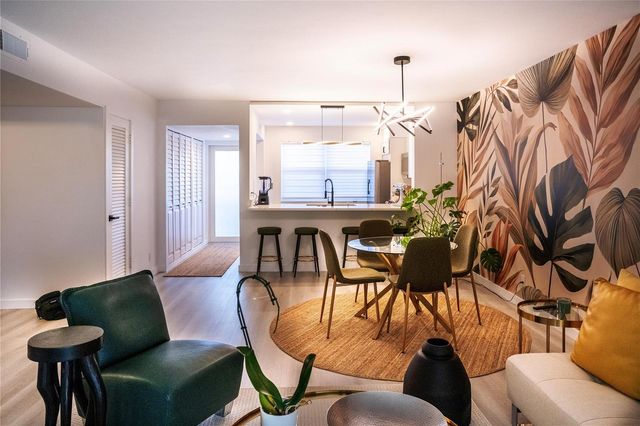 10 SE 13th Street B3, Boca Raton, FL 33432