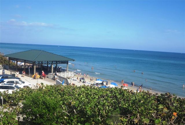 10 SE 13th Street B3, Boca Raton, FL 33432