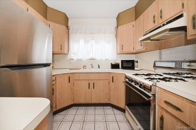20-03 35th Street, Astoria, NY 11105