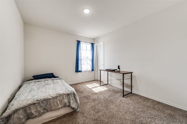 841 Glover Drive, Aubrey, TX 76227