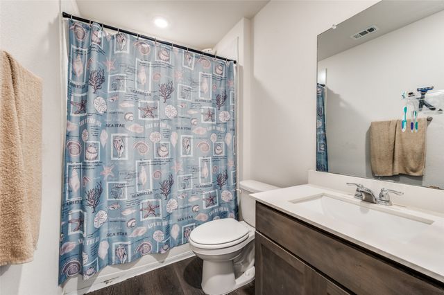 841 Glover Drive, Aubrey, TX 76227