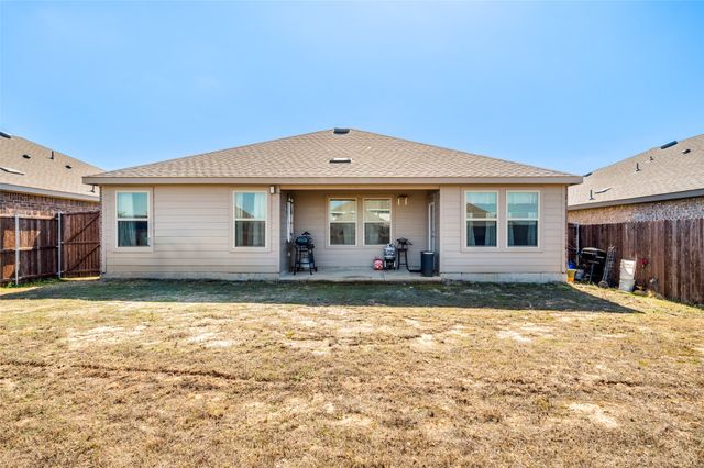 841 Glover Drive, Aubrey, TX 76227